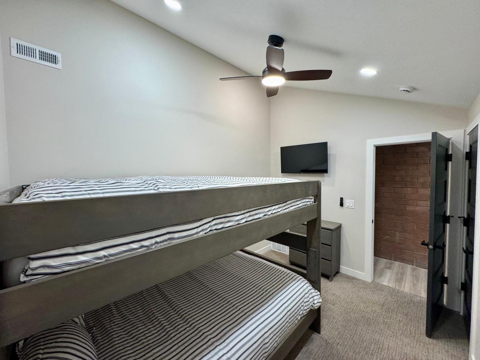 Family Friendly Condo - 帕克城 外观 照片